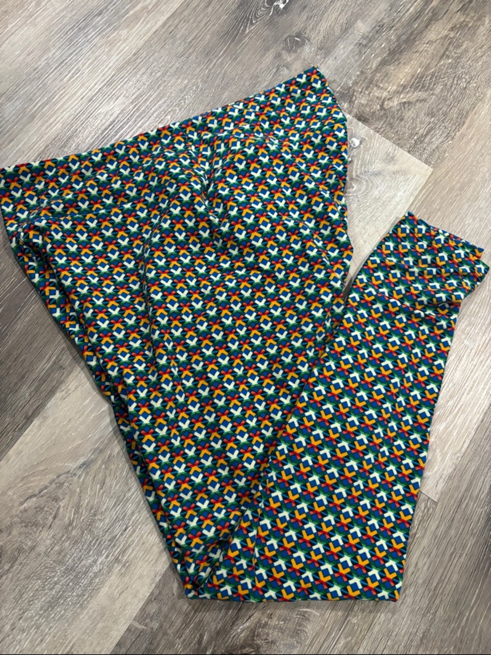 Ladies lularoe Multicolor Geometric Print Leggings